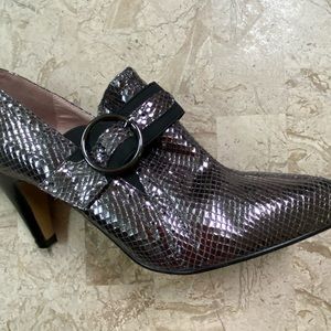 Bellini Elegant Ankle Booties Pointed Tow High Heel Metallic Snakeskin Size 10 M